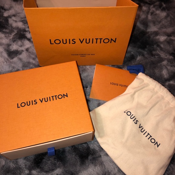 LV Limited Edition Reversal Belt - Picture 5 of 8